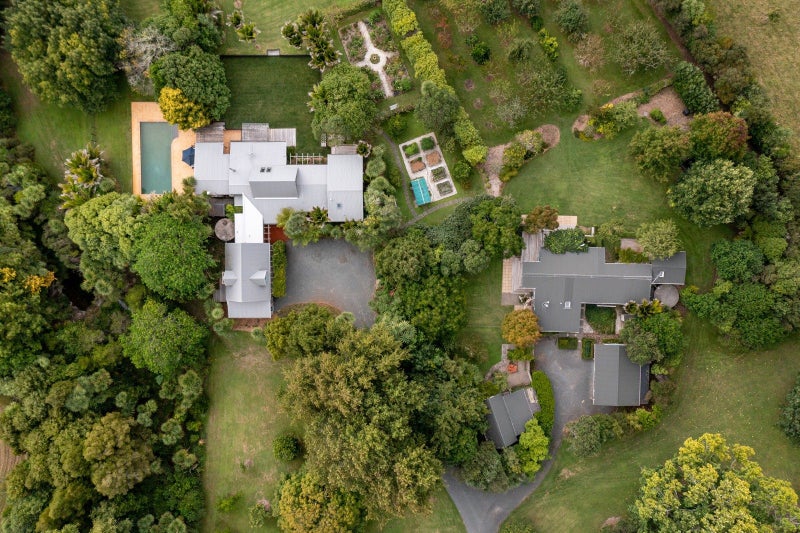 34 Quinns road, Clevedon, Auckland - Carousel 1