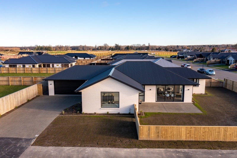 2 Orwell Way, Elgin, Ashburton - Carousel 1
