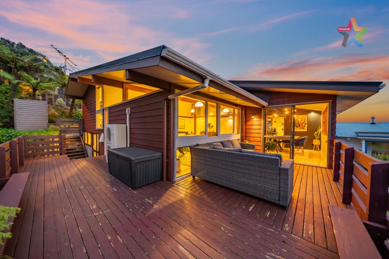 117 Dowse Drive, Maungaraki, Lower Hutt - Carousel 2