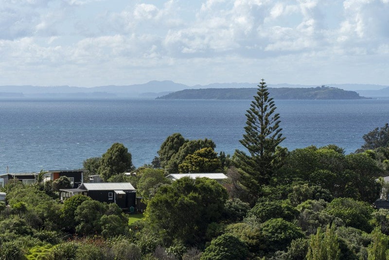 4 Askew Avenue, Rakino Island, Auckland - Carousel 2