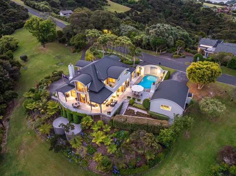 2 Puriri Place, Sandspit, Rodney, Auckland - Carousel 1