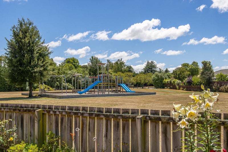 16 Devon Crescent, Darfield, Darfield - Carousel 20