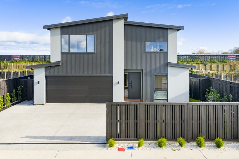 11 Mangatainoka Lane, Awapuni, Palmerston North - Carousel 1