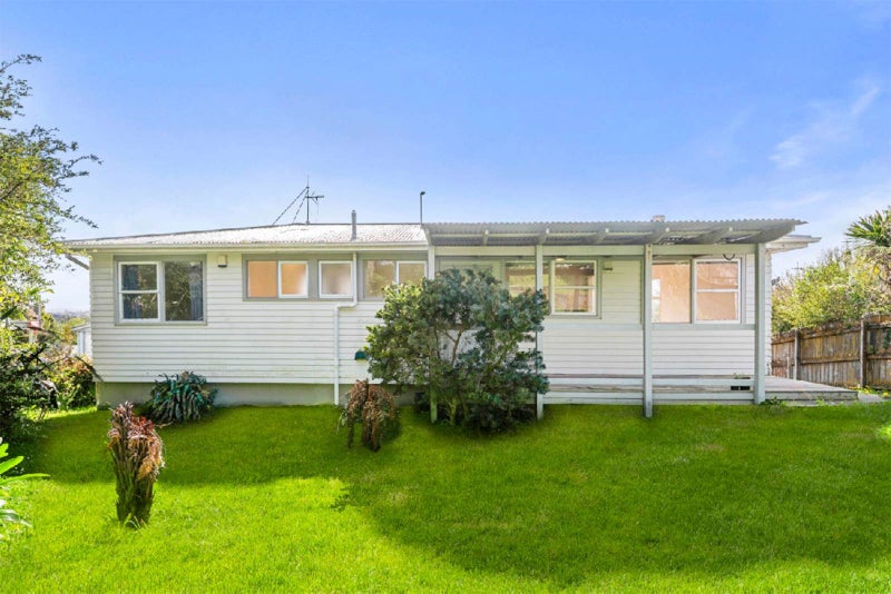 1/543 East Coast Road, Browns Bay, Auckland - Carousel 2