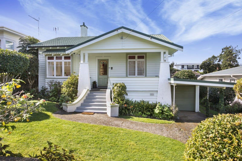 17 Vinter Terrace, Mount Albert, Auckland - Carousel 1