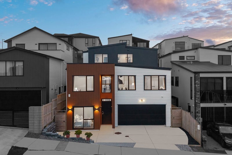 4 Alluvial Street, Flat Bush, Auckland - Carousel 1