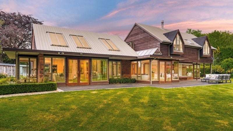 16 Grangewood Lane, Burnside, Christchurch - Carousel 1