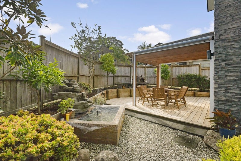 9 Keating Rise, Northcross, Auckland - Carousel 1