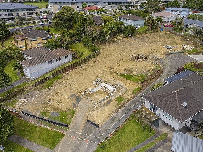 6 Embassy Place, Glenfield, Auckland - Carousel 1