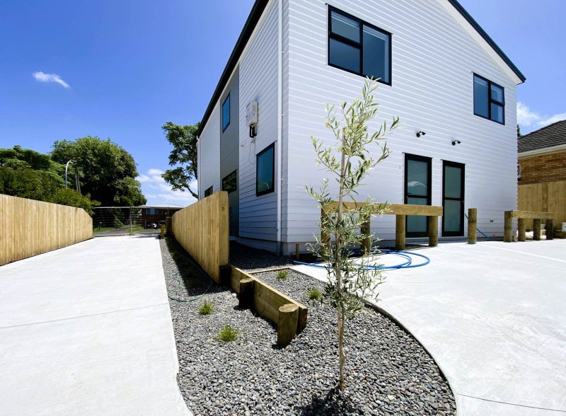 Property Valuation for 2/16 Collie Road, Pukekohe, Franklin, Auckland