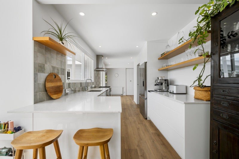 50 Churton Drive, Churton Park, Wellington - Carousel 2