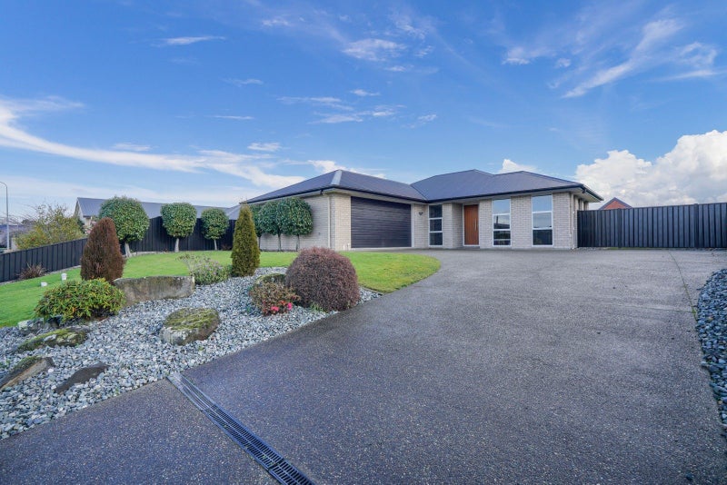 86 Hoffman Court, Waikiwi, Invercargill - Carousel 1
