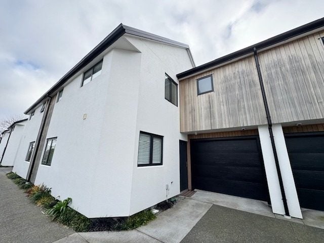 4/60 Bishop Street, St Albans, Christchurch - Carousel 1