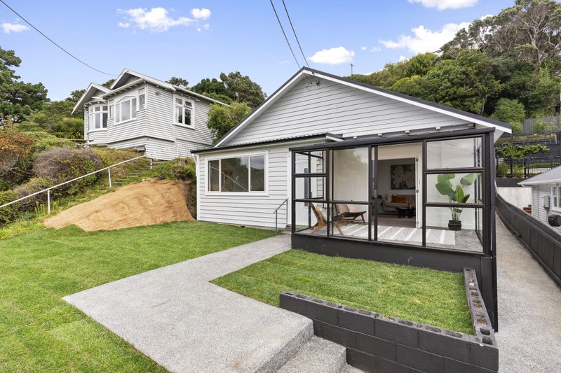 85 Farnham Street, Mornington, Wellington - Carousel 1