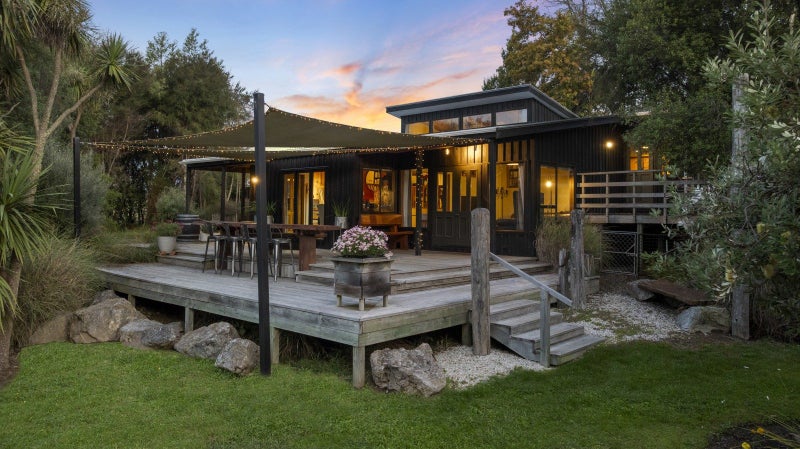 307 Gardner Valley Road, Upper Moutere - Carousel 1