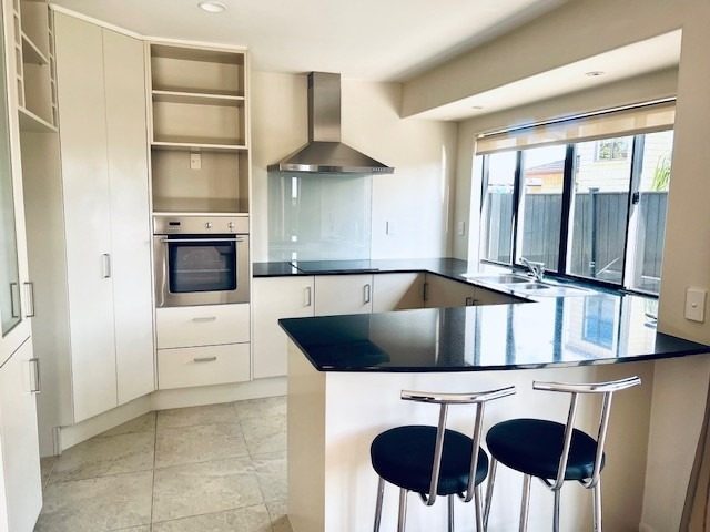 19 Tidey Road, Mount Wellington, Auckland - Carousel 2
