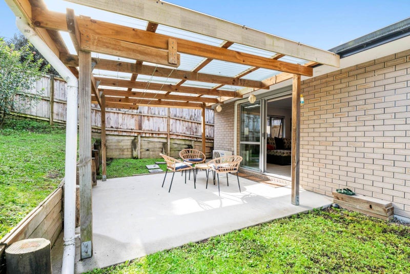 42C Hogans Road, Glenfield, Auckland - Carousel 10