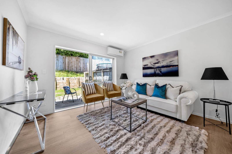 12 Brashier Circle, Sunnyvale, Auckland - Carousel 2