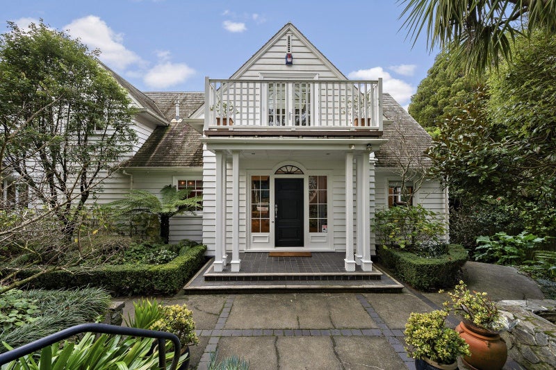 14 Homewood Avenue, Karori, Wellington - Carousel 2