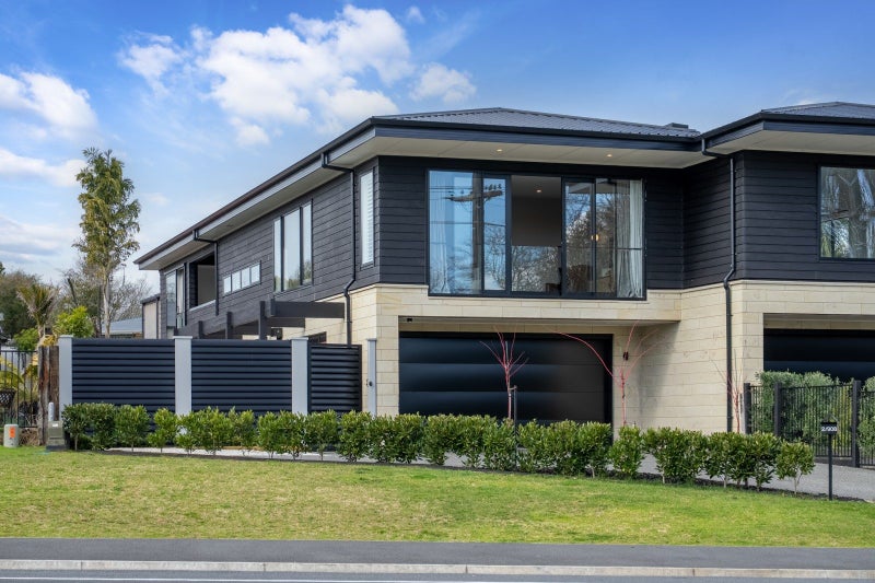 2/908 River Road, Queenwood, Hamilton - Carousel 1