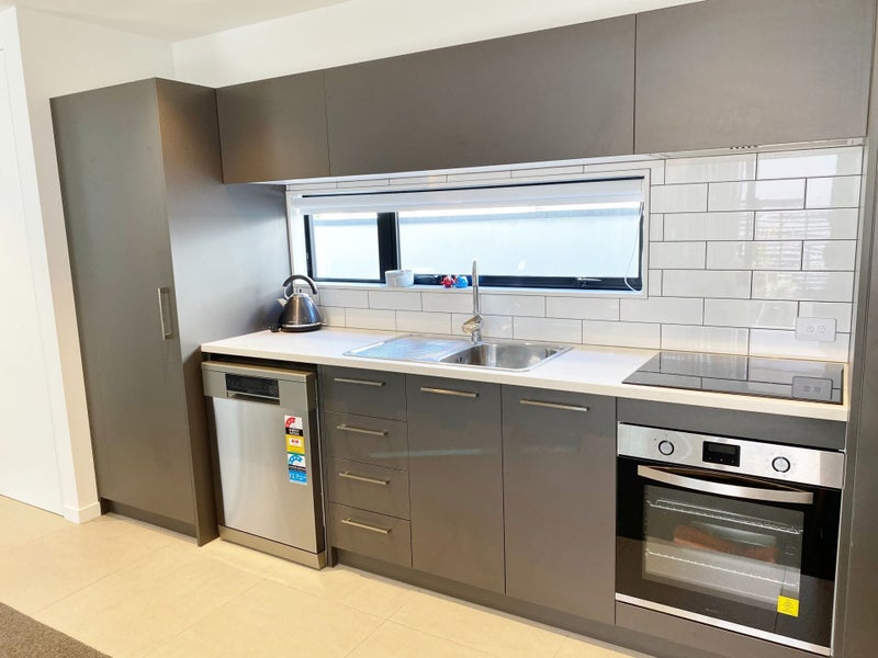 7/12 Latimer Square, Christchurch Central, Christchurch - Carousel 2