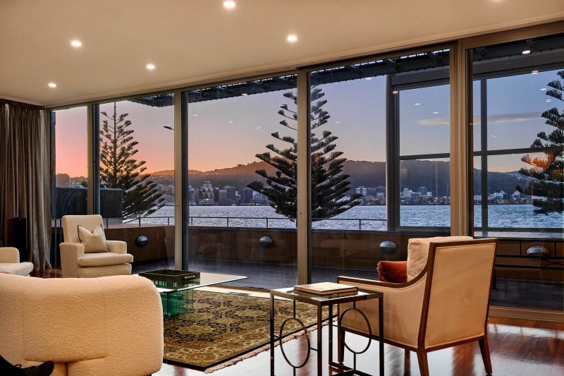 340 Oriental Parade, Oriental Bay, Wellington - Carousel 1