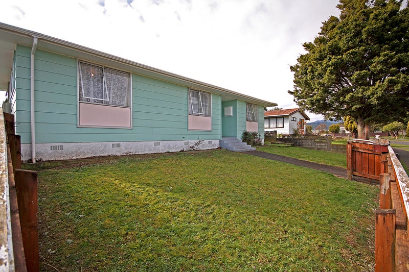 Property Valuation for 19 Kinross Street, Levin, Levin Trade Me