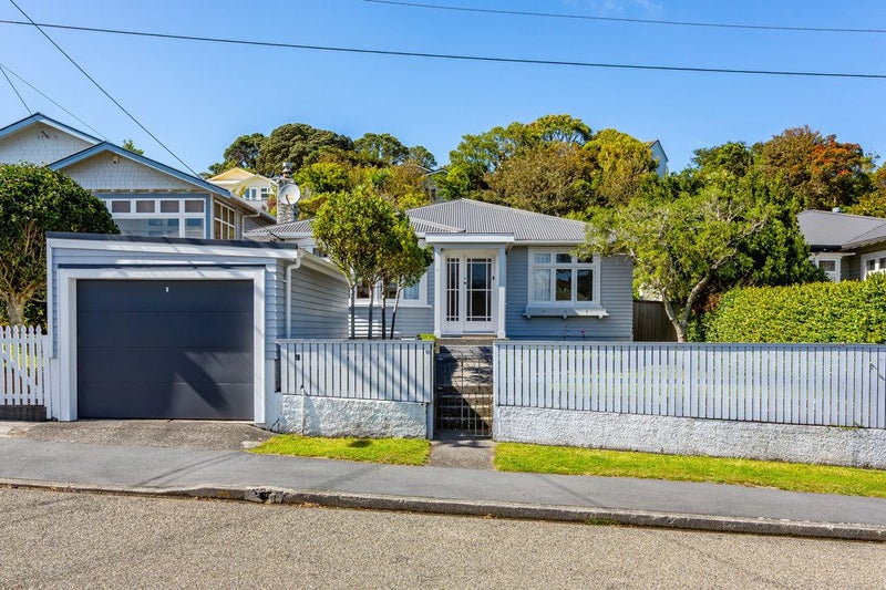 13 Firth Terrace, Karori, Wellington - Carousel 2
