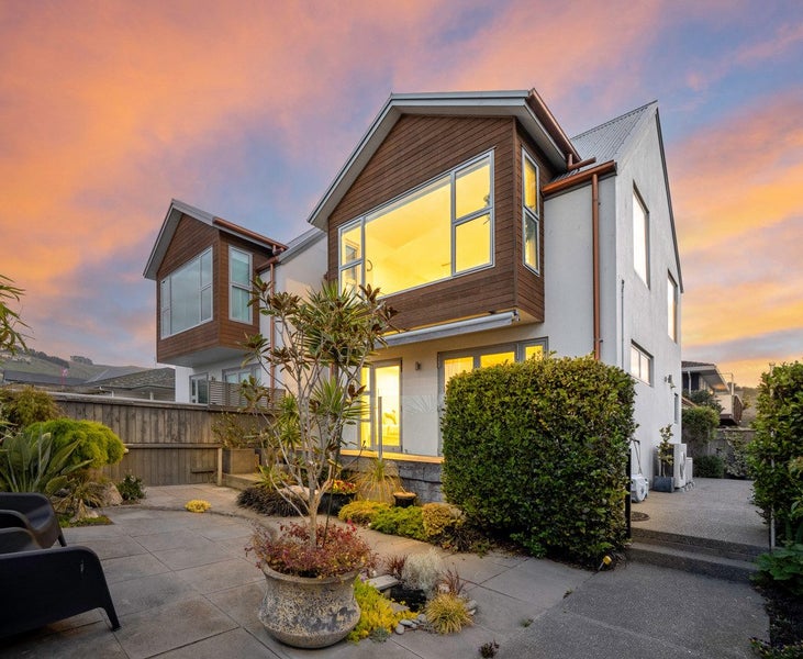 2/59 Beachville Road, Redcliffs, Christchurch - Carousel 1