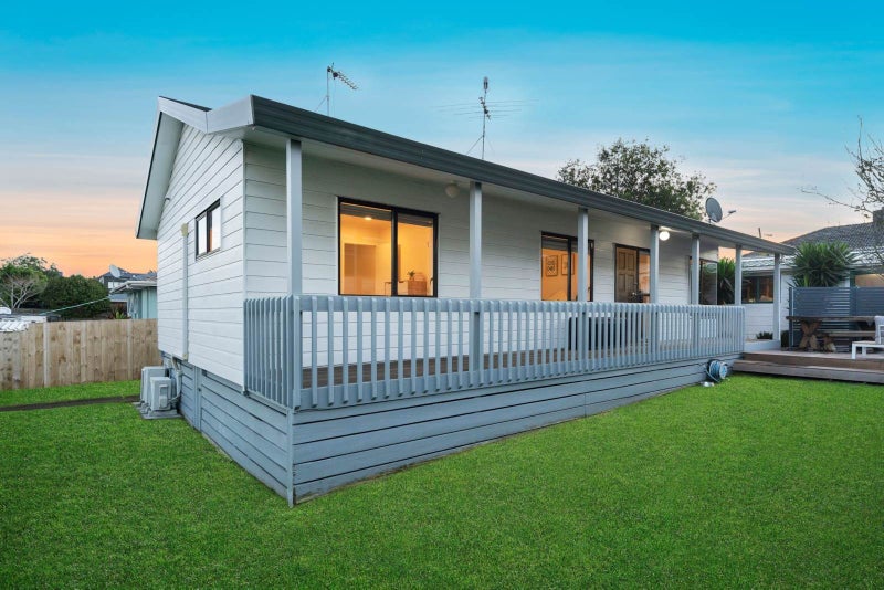 138A Barrack Road, Mount Wellington, Auckland - Carousel 1