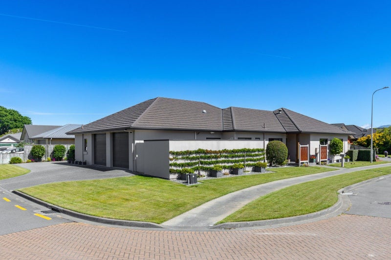 17 Magnolia Drive, Springlands, Blenheim - Carousel 1