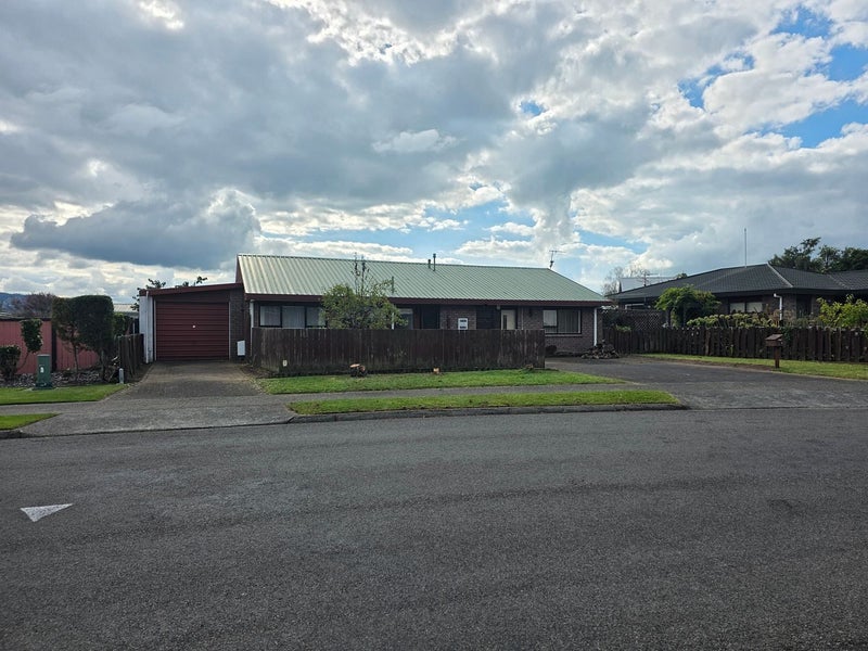 4 Orchard Place, Lynmore, Rotorua - Carousel 1