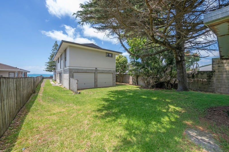 2/3 The Esplanade, Eastern Beach, Auckland - Carousel 2