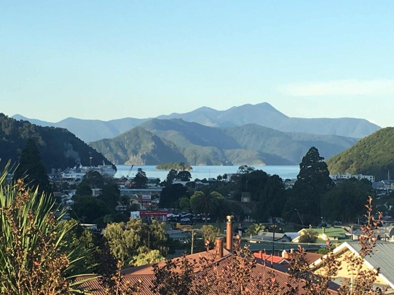 33A South Terrace, Picton - Carousel 1