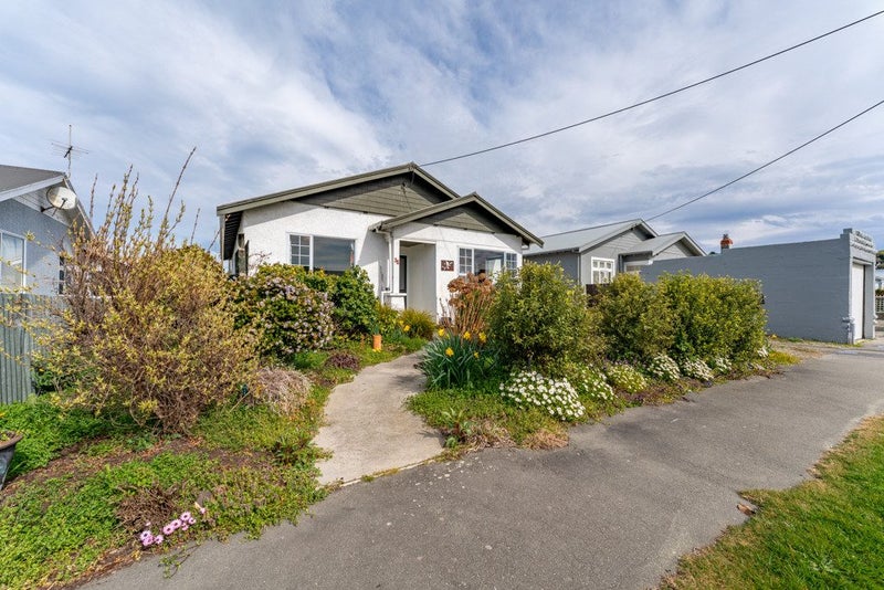 11 Orwell Street, Oamaru - Carousel 22