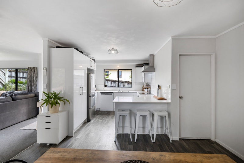 10 Inveraray Place, Nawton, Hamilton - Carousel 2