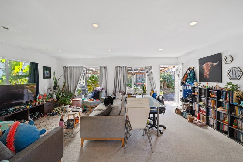 131C View Road, Sunnyvale, Auckland - Carousel 2