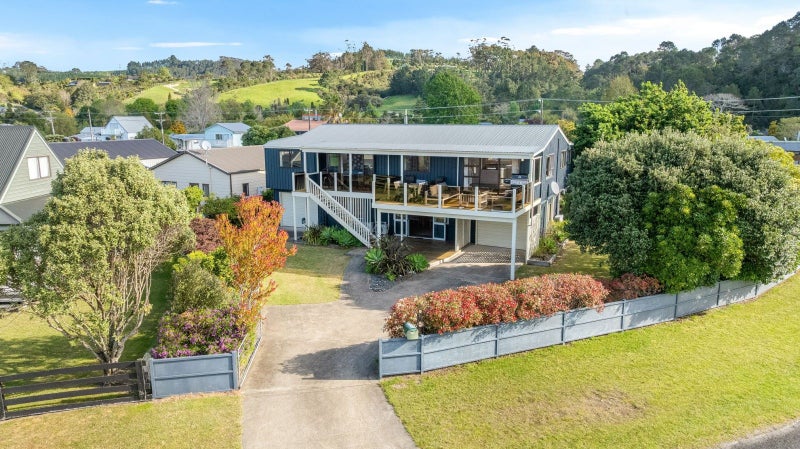 2 Banks Street, Cooks Beach, Whitianga - Carousel 2