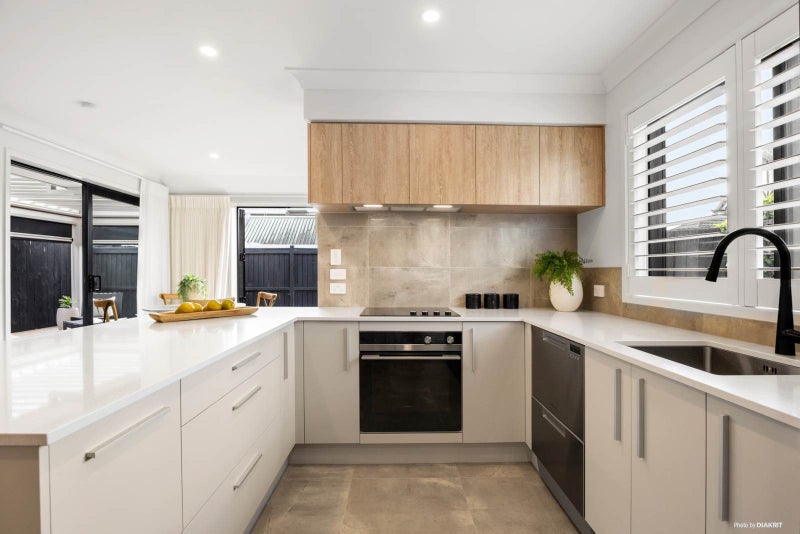 33A Forest Glen, Orewa, Rodney, Auckland - Carousel 2
