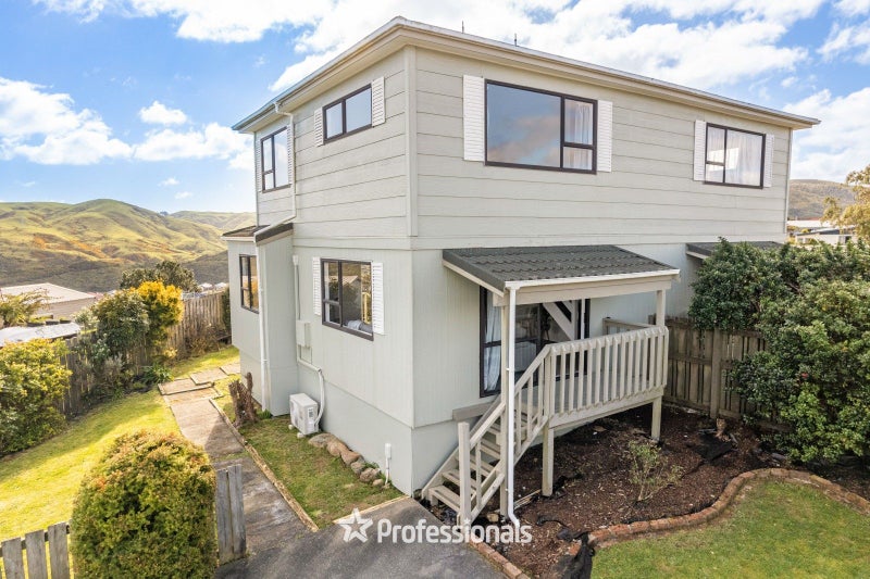 25B Outram Grove, Kelson, Lower Hutt - Carousel 1
