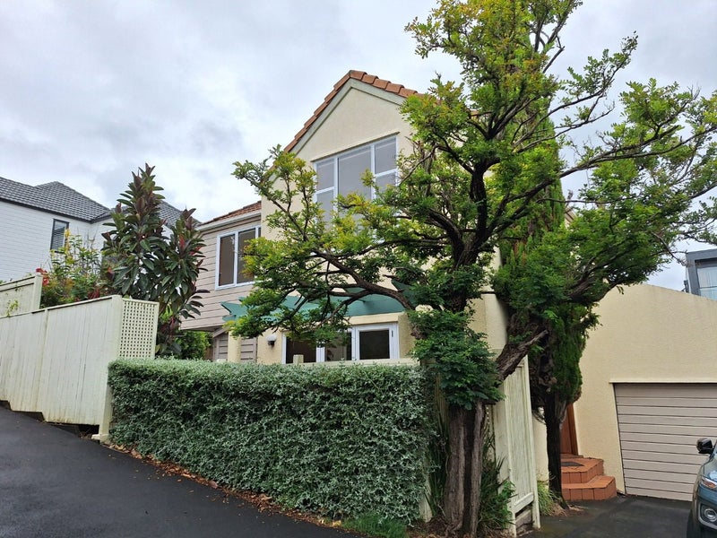 2/172 Upland Road, Remuera, Auckland - Carousel 1