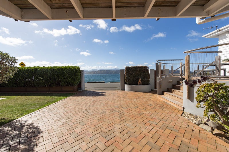 293 Karaka Bay Road, Karaka Bays, Wellington - Carousel 20
