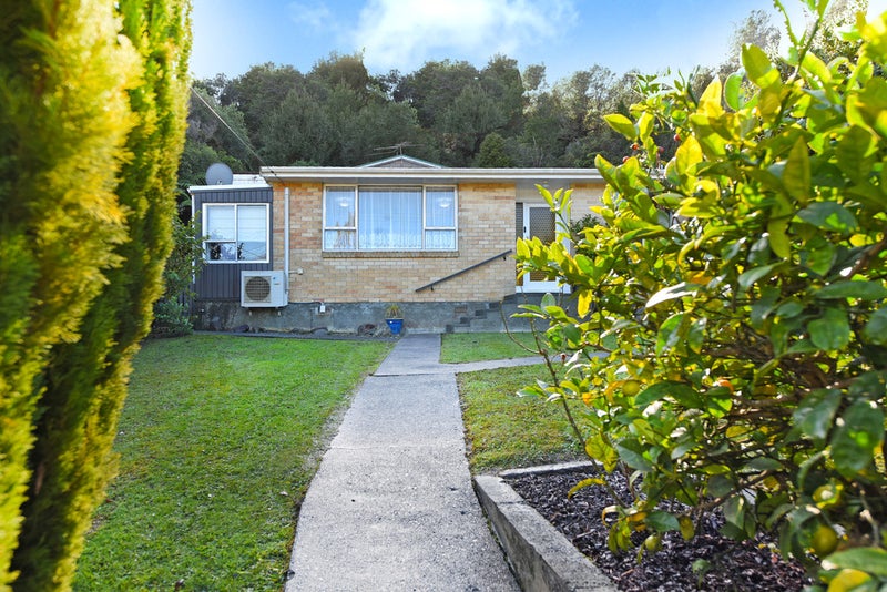 2/11 LOWRY CRES, STOKES VALLEY, LOWER HUTT - Carousel 13
