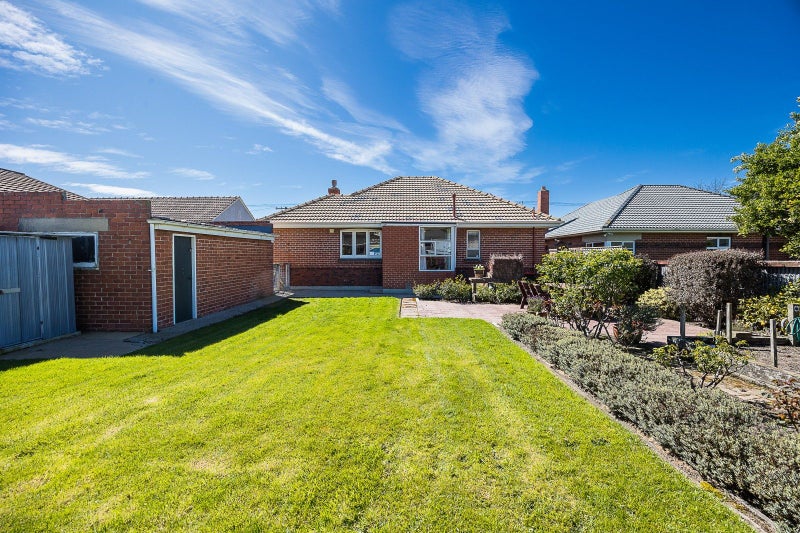 104 Surrey Street, Forbury, Dunedin - Carousel 2