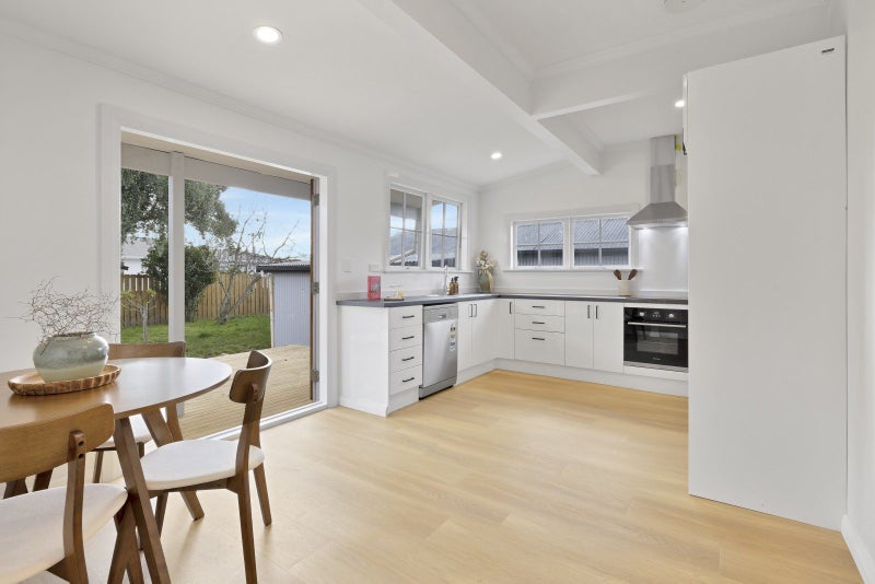 8 Garrison Street, Carterton, Carterton, Wellington - Carousel 1