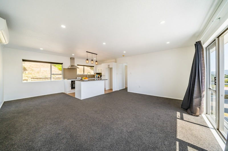 12 Adventure Drive, Whitby, Porirua - Carousel 2