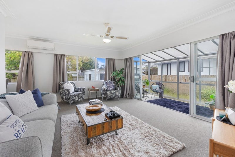 2/17 Doment Crescent, Orewa, Rodney, Auckland - Carousel 2