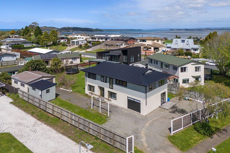 24 Koutunui Road, Athenree, Waihi Beach - Carousel 1