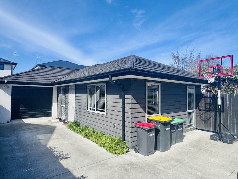 48 Berwick Street, St Albans, Christchurch - Carousel 1