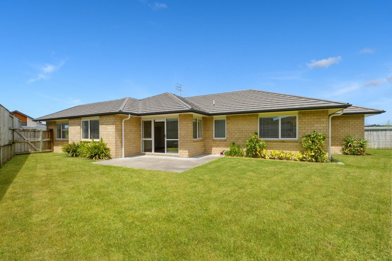 7 Paimarire Lane, Pyes Pa, Tauranga - Carousel 1